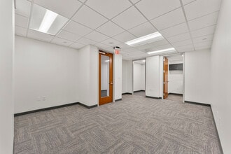 8229 Boone Blvd, Vienna, VA à louer Photo du bâtiment- Image 1 de 15