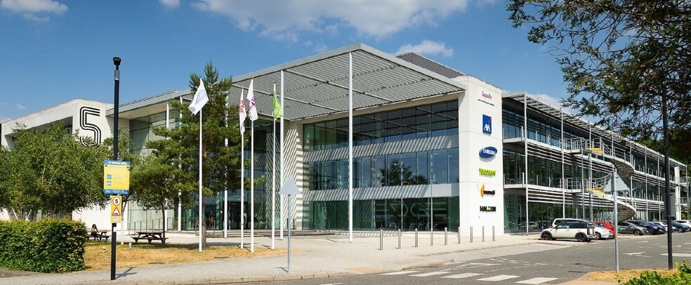 The Heights Heath, Weybridge for lease - Building Photo - Image 2 of 28