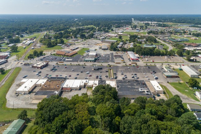 Plus de détails pour 538 N Main St, Emporia, VA - Commerce de détail à louer