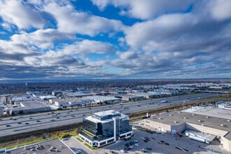 400 Applewood Cres, Vaughan, ON - Aerial map view - Image1