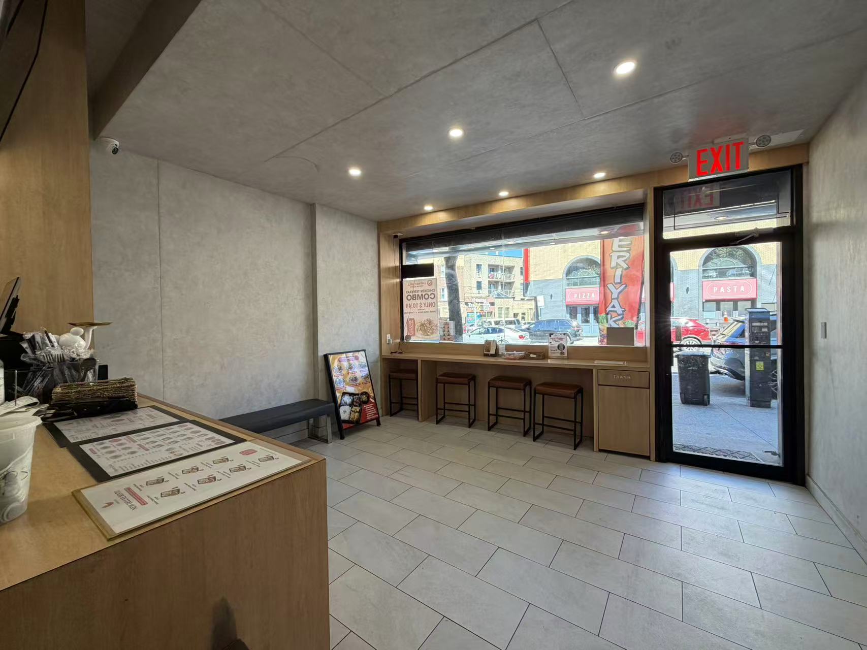 69-42 Grand Ave, Flushing, NY à louer Photo intérieure- Image 1 de 10