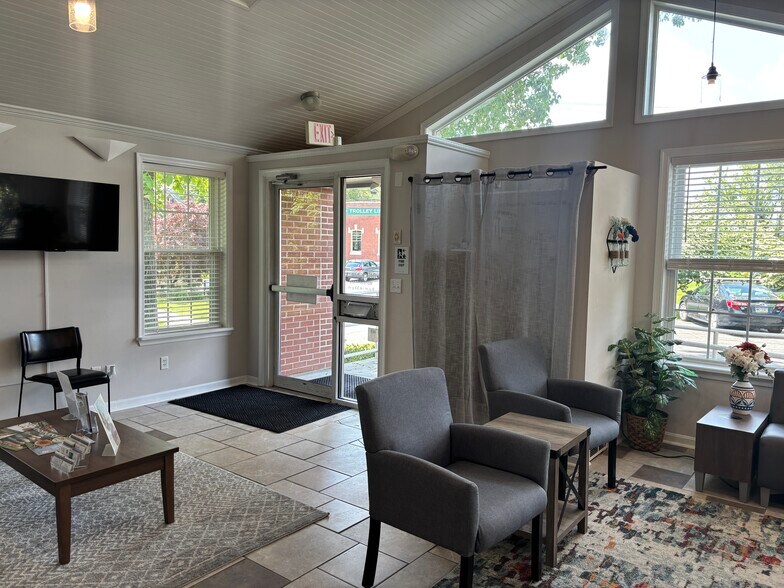 53 W Brandt Blvd, Salunga, PA à louer - Photo du bâtiment - Image 2 de 16