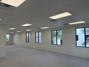 11850-11880 Cheeca Ct, Fort Myers, FL for lease Interior Photo- Image 2 of 3