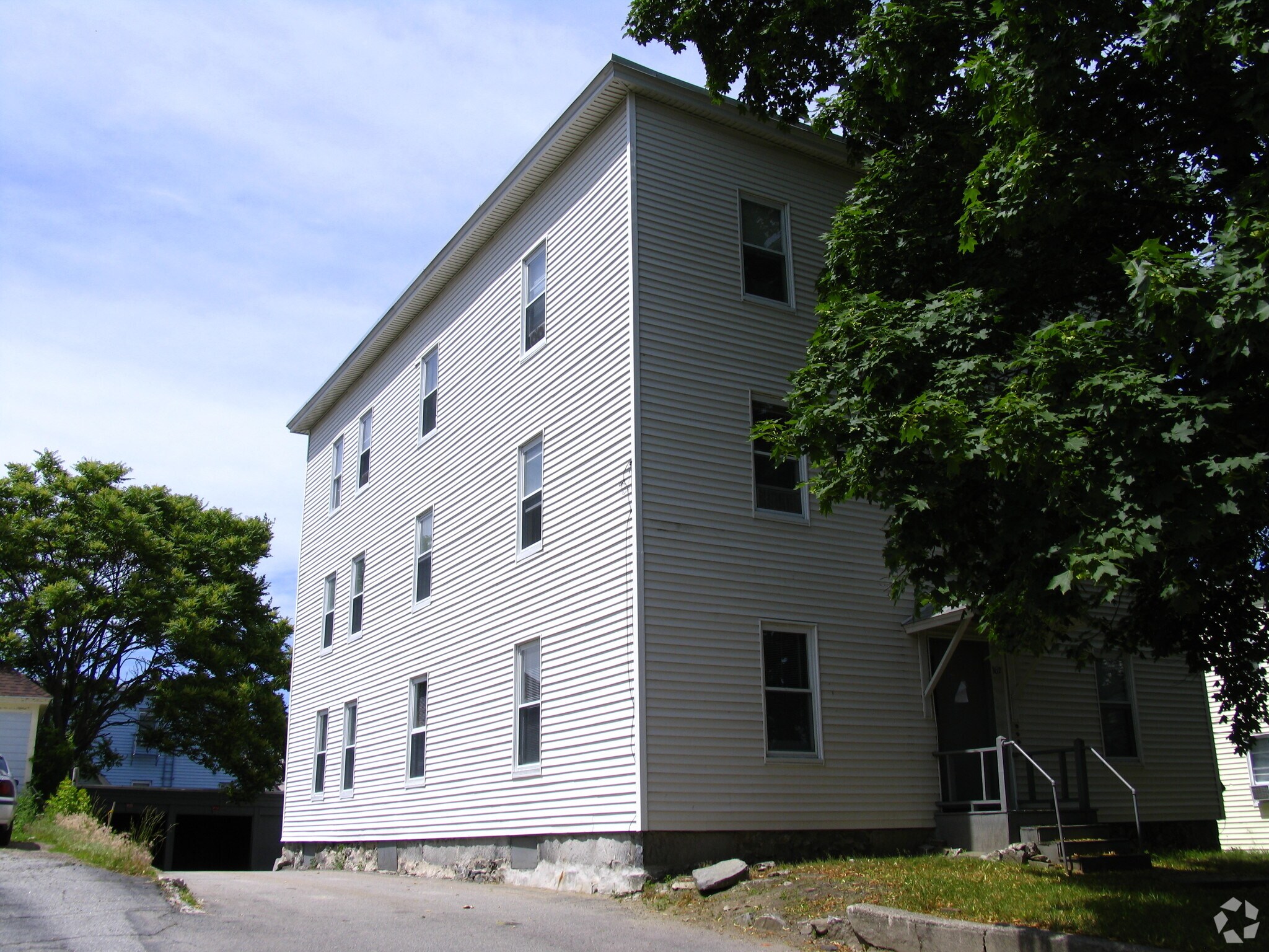 162-164 Riverside St, Lowell, MA à vendre Photo principale- Image 1 de 6