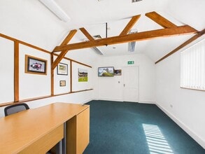 Luton Rd, Toddington for lease Interior Photo- Image 1 of 10