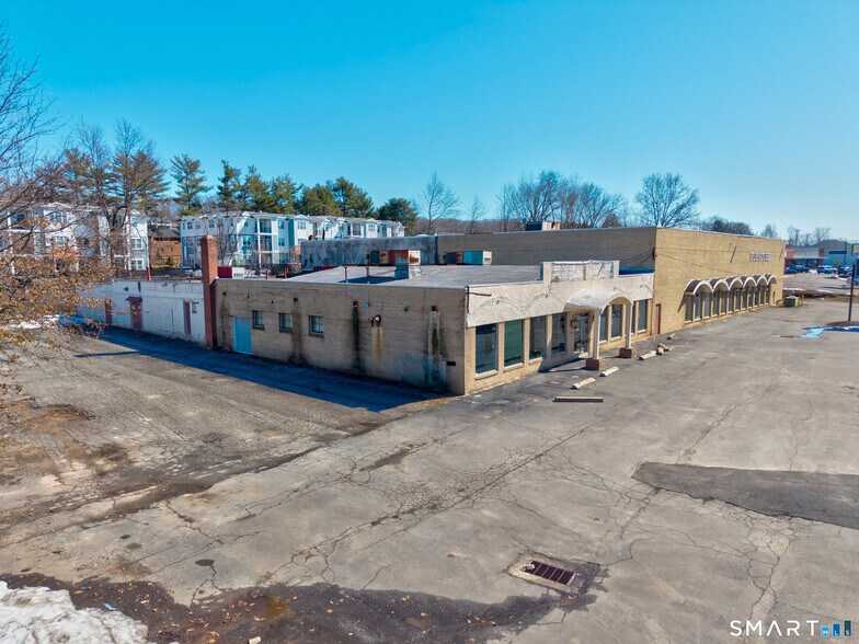 1930 Silas Deane Hwy, Rocky Hill, CT à vendre - Photo du bâtiment - Image 3 de 38