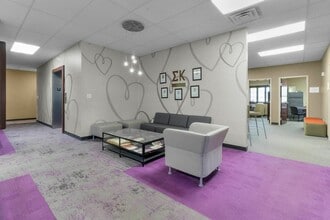 695 Pro Med Ln, Carmel, IN à vendre Photo intérieure- Image 1 de 17