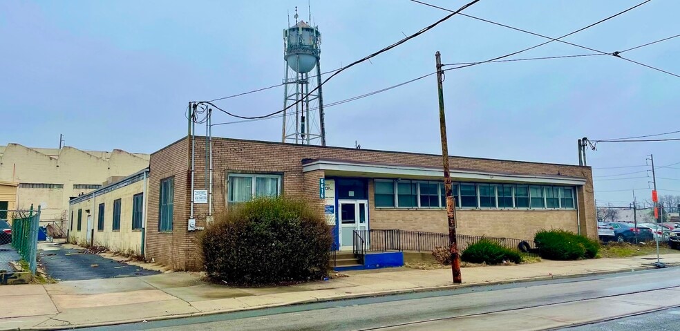 5616 Woodland Ave, Philadelphia, PA for sale - Building Photo - Image 3 of 3