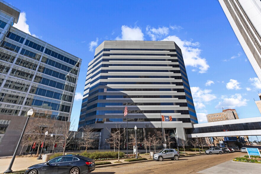 188 E Capitol St, Jackson, MS à louer - Photo du bâtiment - Image 3 de 41