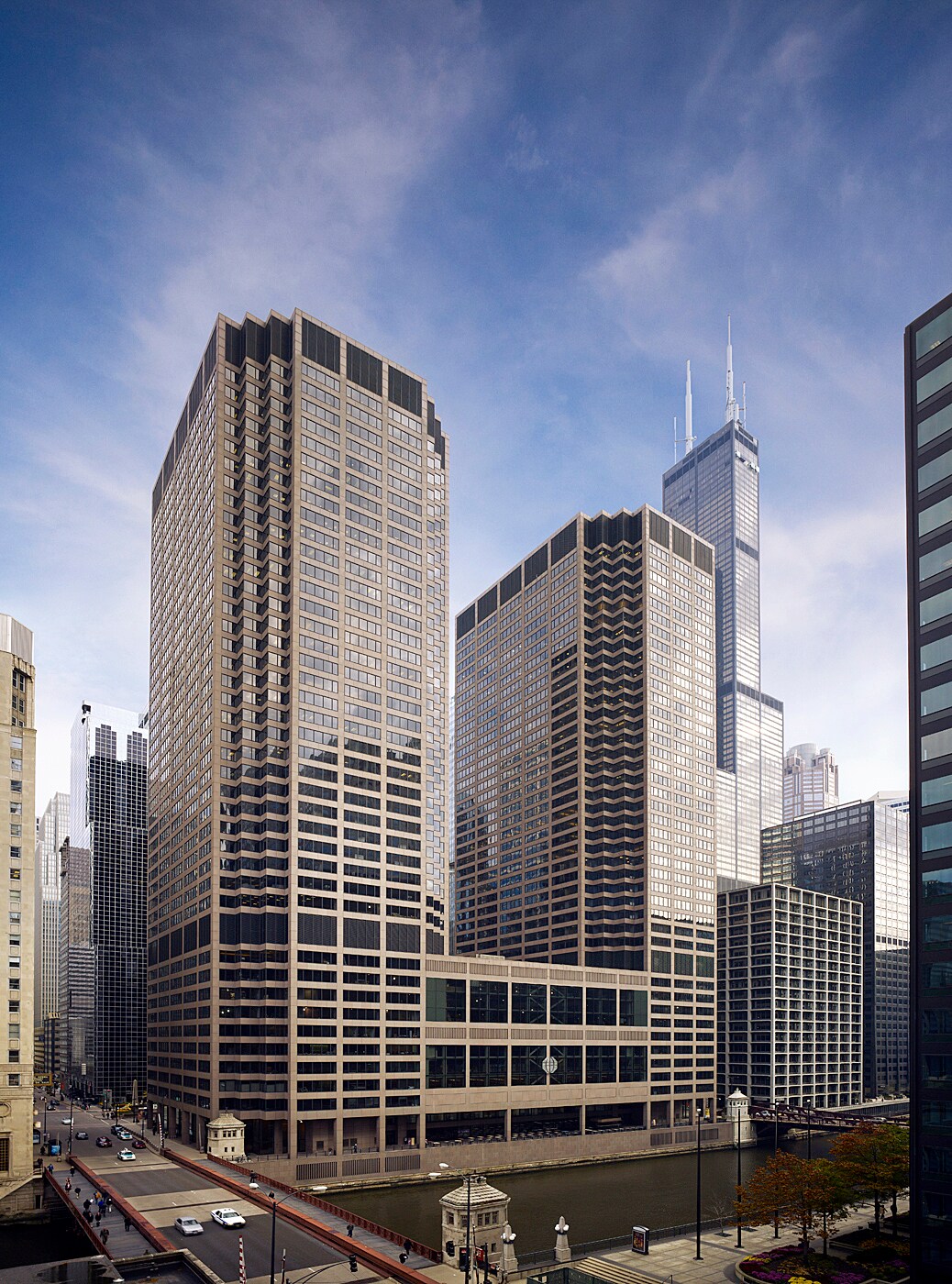 10 S Wacker Dr, Chicago, IL à louer Photo principale- Image 1 de 16