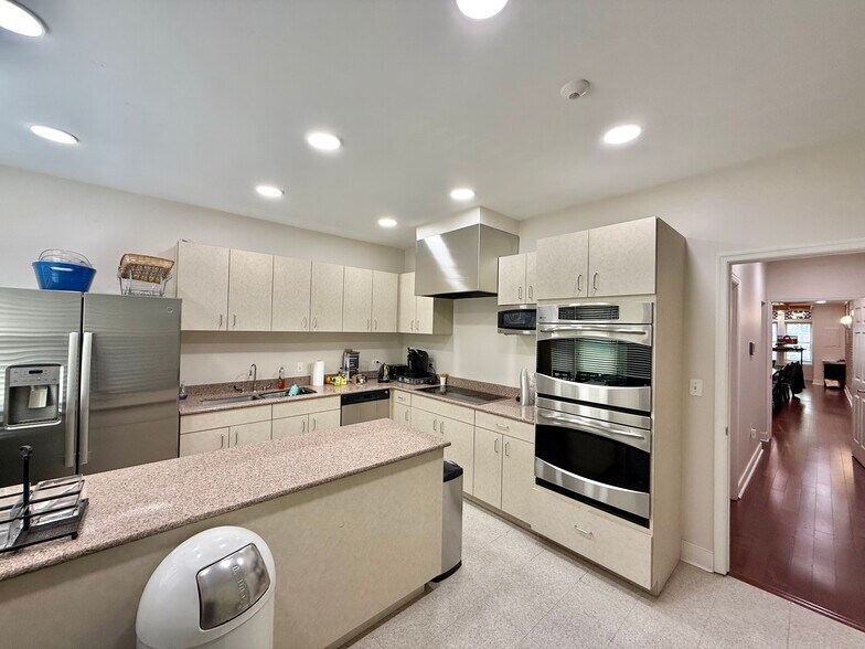 509 2nd St NE, Washington, DC à louer - Photo du bâtiment - Image 3 de 7