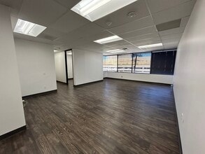 6500 Greenville Ave, Dallas, TX for lease Building Photo- Image 2 of 4