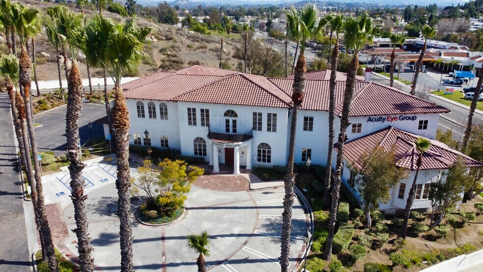 700 W El Norte Pky, Escondido, CA à louer - Photo du bâtiment - Image 2 de 8