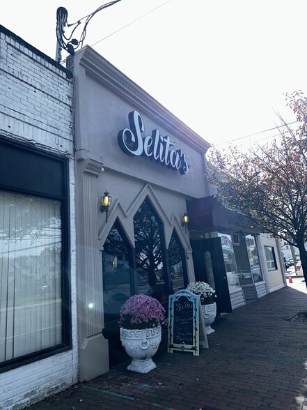 152 Union Ave, Lynbrook, NY for sale - Building Photo - Image 3 of 3