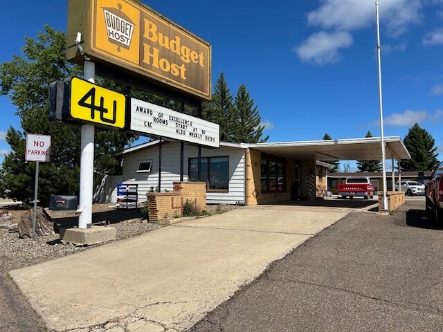 704 Highway 12 W, Bowman, ND à vendre - Photo du bâtiment - Image 1 de 33