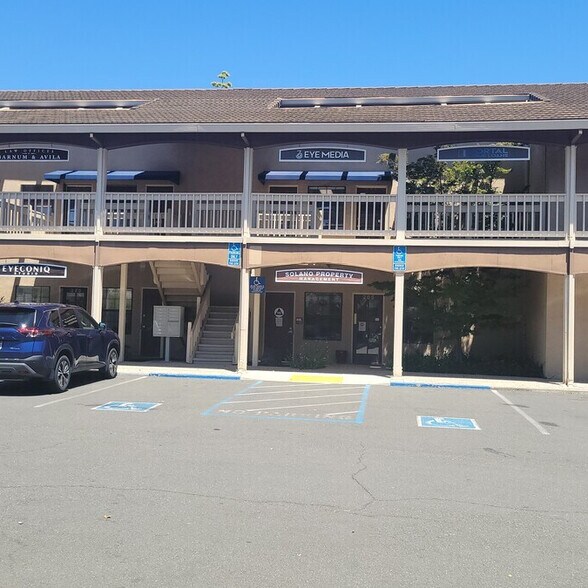 281 E H St, Benicia, CA à louer - Photo du bâtiment - Image 2 de 7