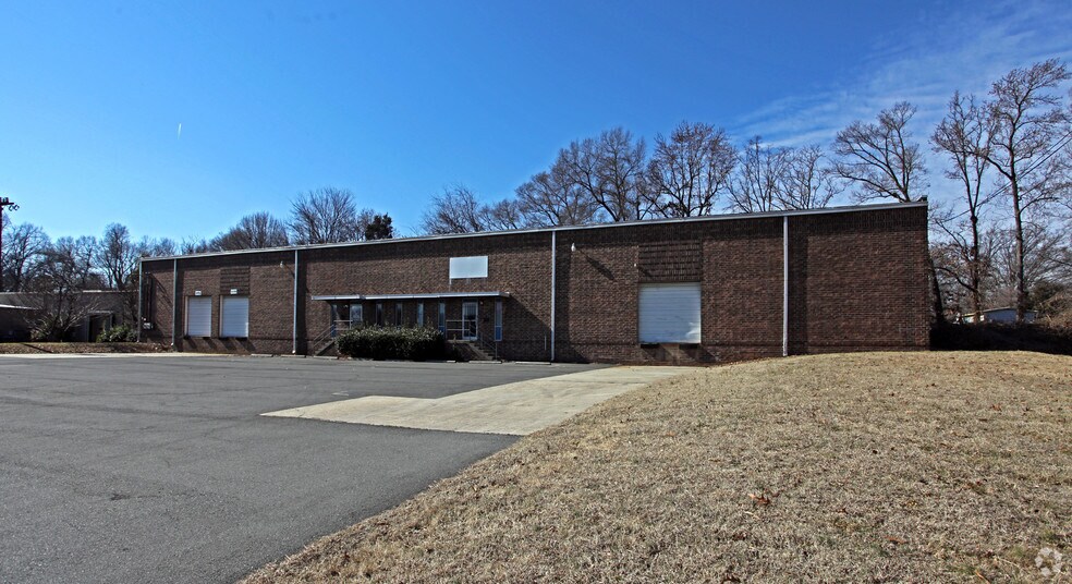 515-517 Enterprise Dr, Charlotte, NC à louer - Photo principale - Image 2 de 7