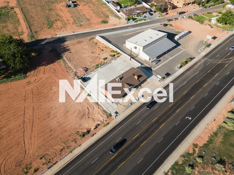 2357 Santa Clara Dr, Santa Clara, UT à louer - Photo du bâtiment - Image 3 de 15