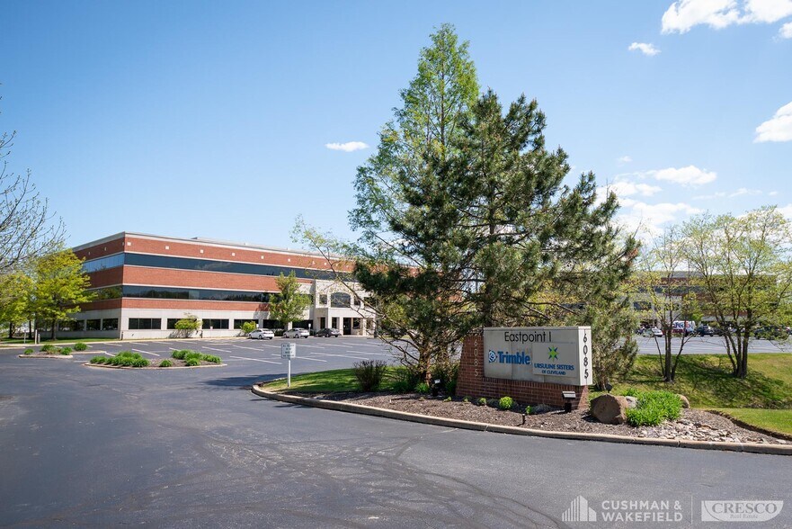 6085 Parkland Blvd, Mayfield Heights, OH à louer - Photo du bâtiment - Image 2 de 8