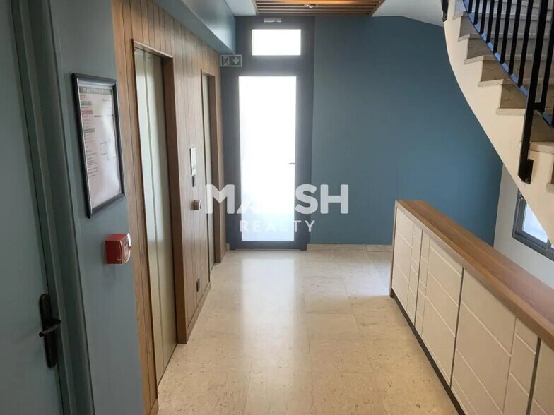 Bureau dans Lyon à vendre - Hall d’entrée - Image 3 de 18