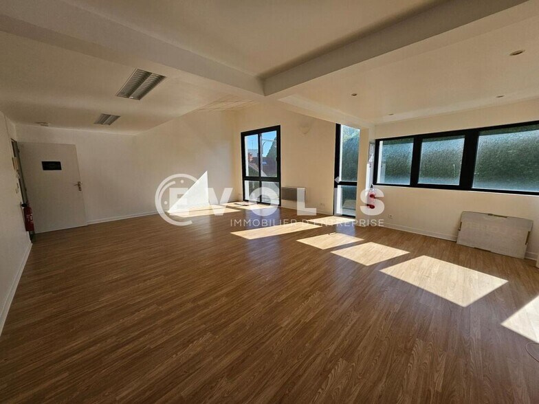 Office in Châtenay-Malabry for lease - Interior Photo - Image 2 of 10