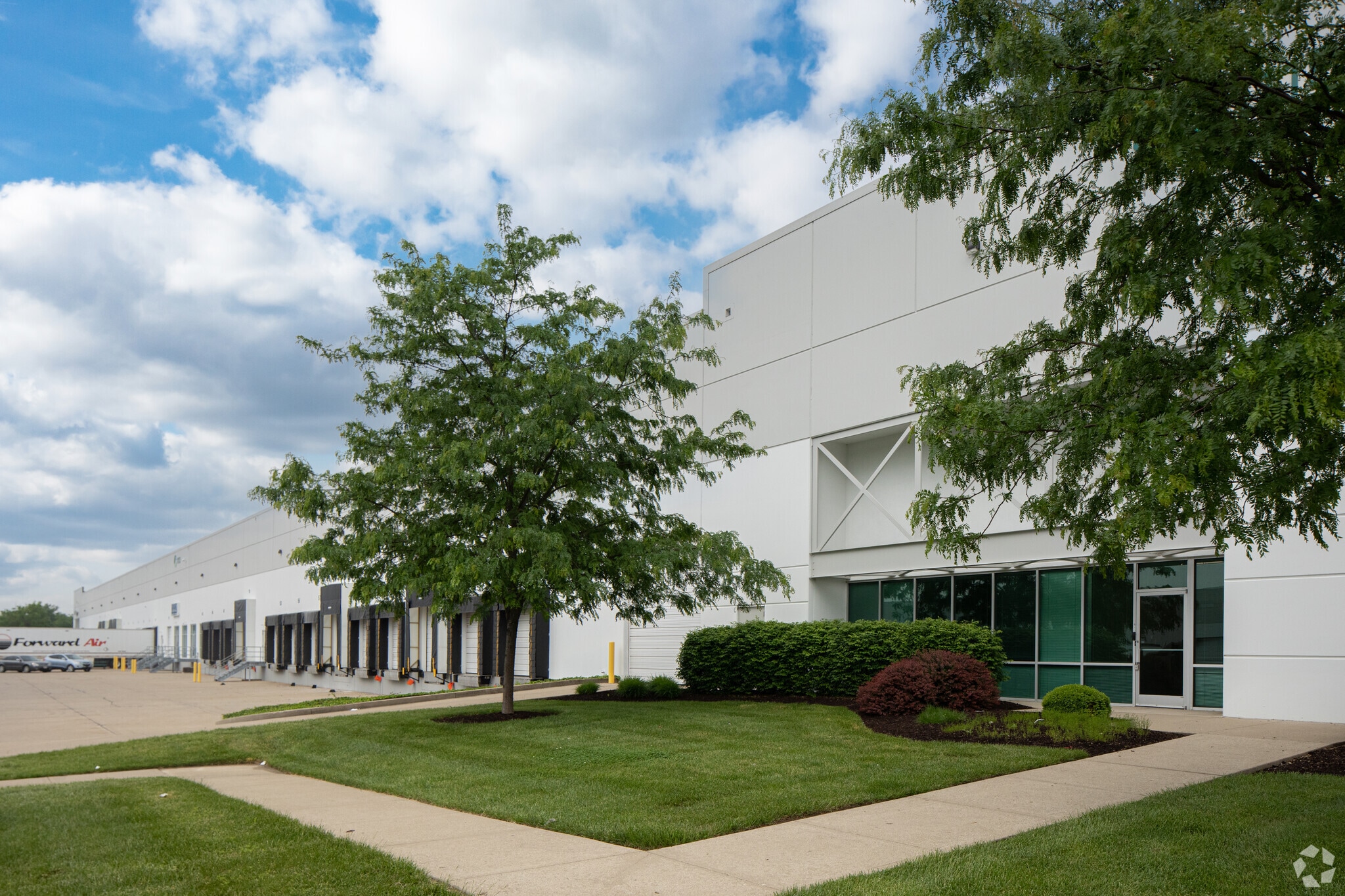 1107-1133 Aviation Blvd, Hebron, KY for lease Building Photo- Image 1 of 6