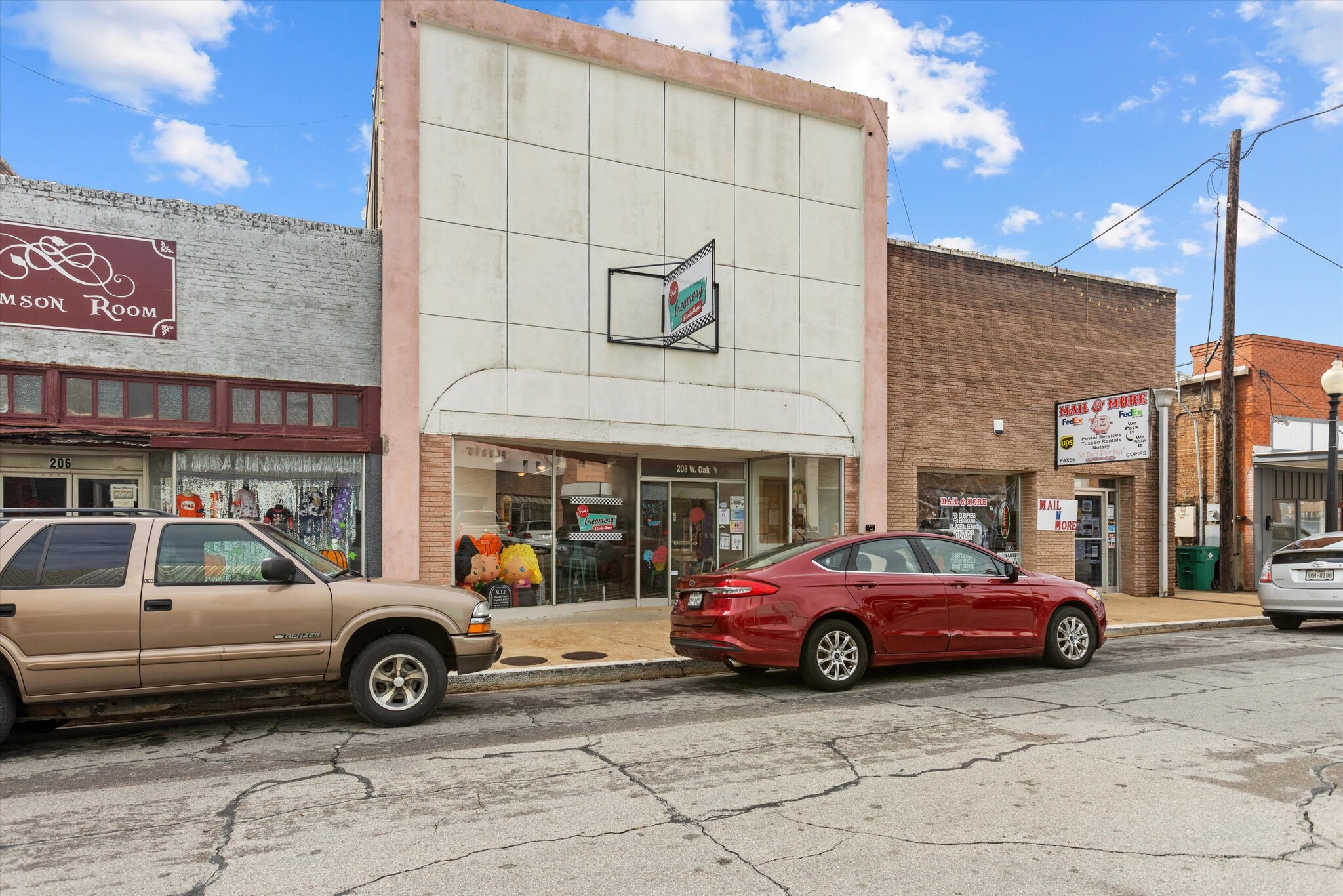 208 W Oak St, Palestine, TX for sale Primary Photo- Image 1 of 1