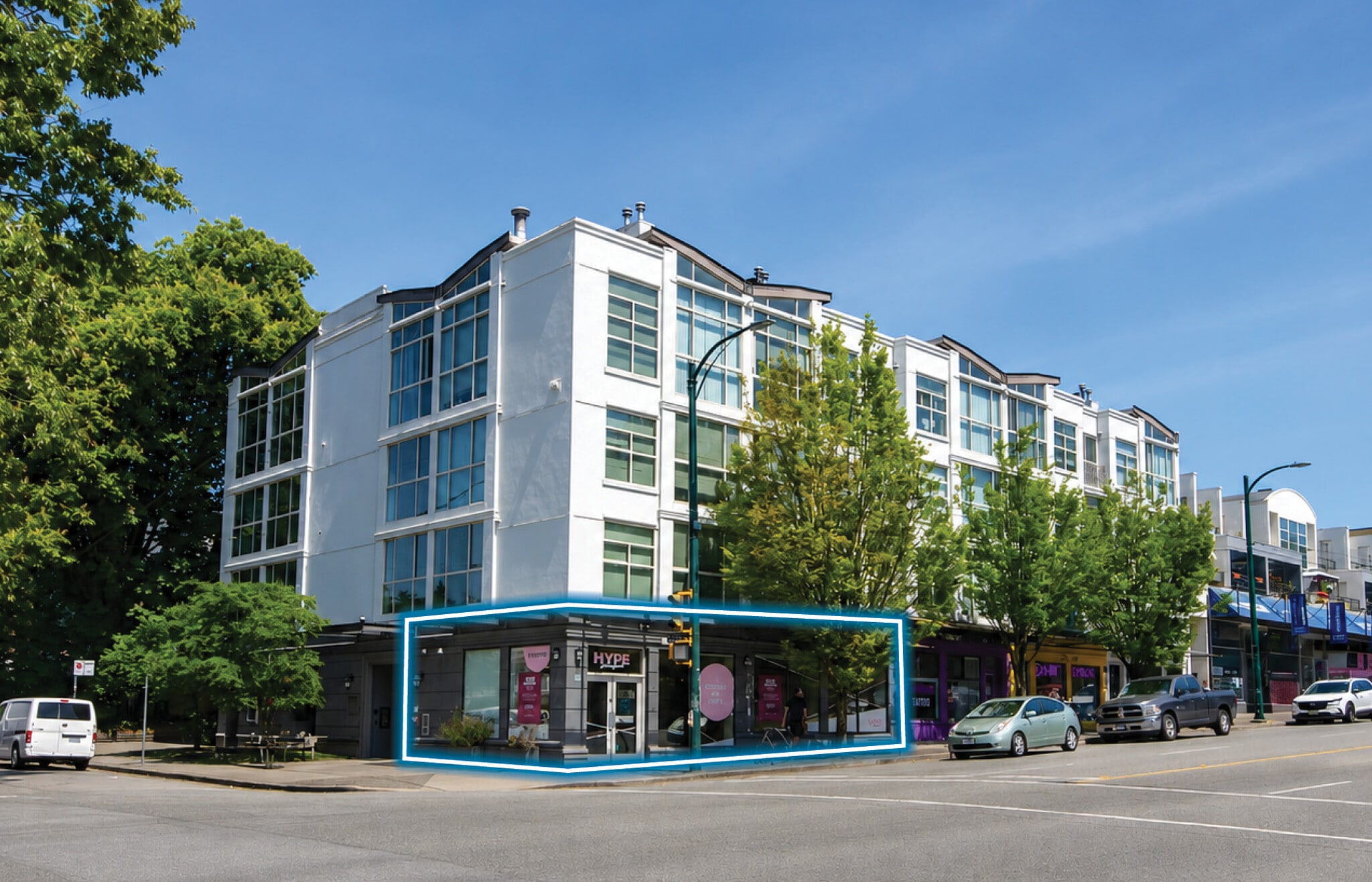 2665-2695 W 4th Ave, Vancouver, BC à louer Photo du bâtiment- Image 1 de 6