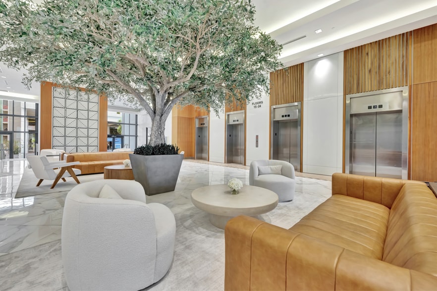 110 E broward Blvd, Fort Lauderdale, FL for lease - Lobby - Image 3 of 10