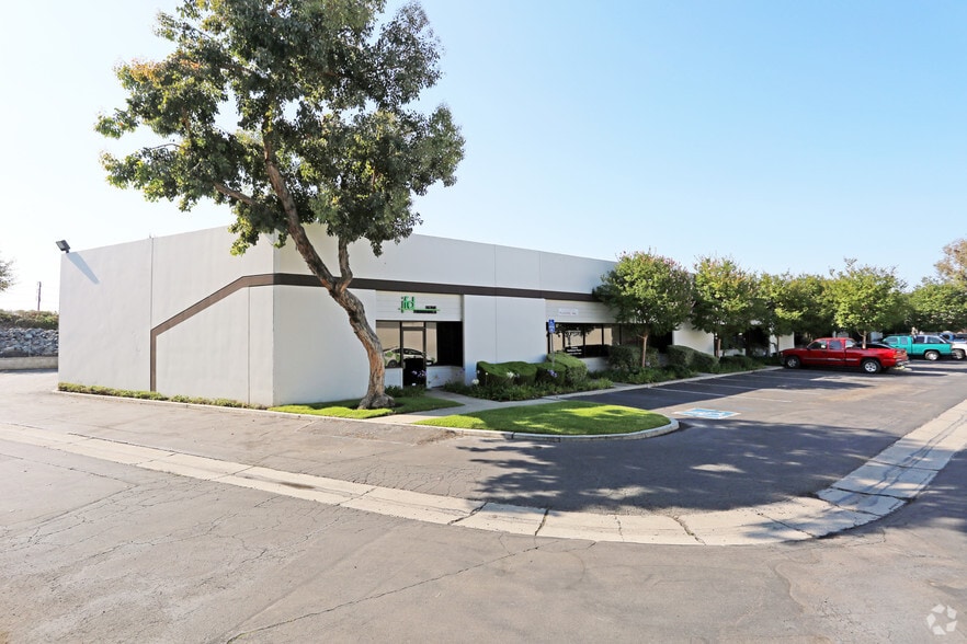 11711 Coley River Cir, Fountain Valley, CA for lease - Building Photo - Image 3 of 10