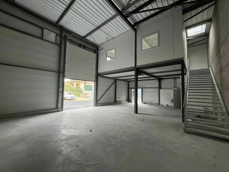 Flex dans Cugnaux à louer - Photo du bâtiment - Image 2 de 6