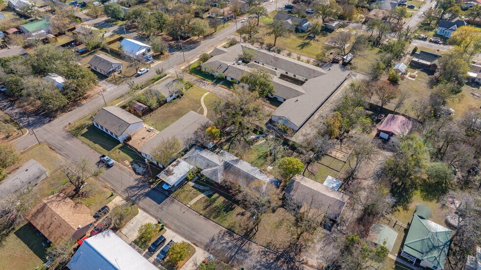 1100 N McCart St, Stephenville, TX à vendre - Photo du bâtiment - Image 2 de 16