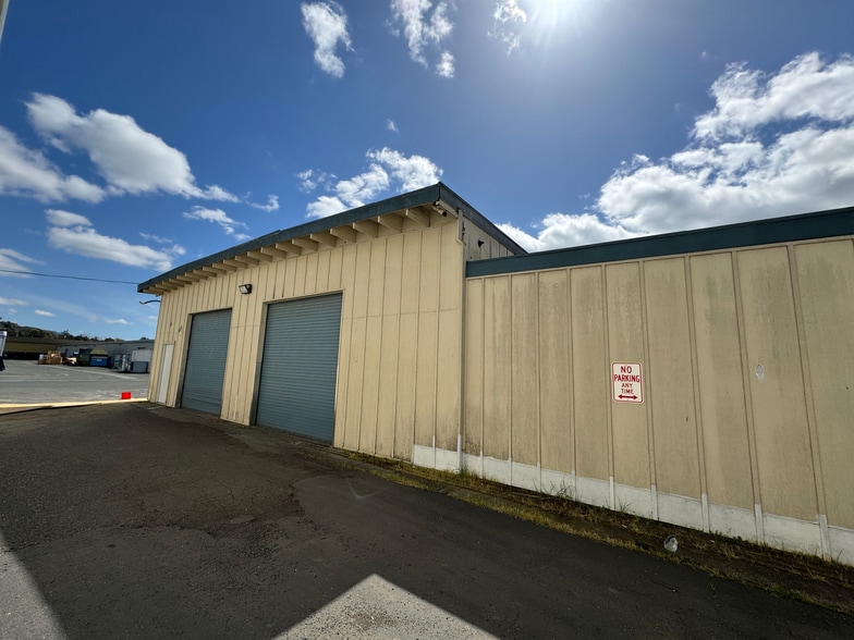 1042 Hopper Ave, Santa Rosa, CA for lease - Building Photo - Image 3 of 3