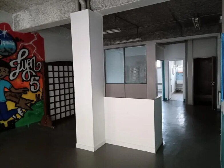 Bureau dans Lyon à louer - Photo du bâtiment - Image 2 de 8