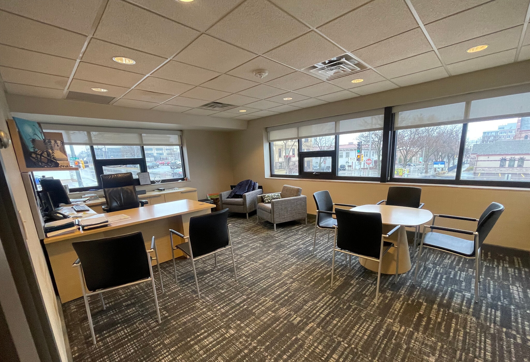 600 S Main Ave, Sioux Falls, SD à louer Photo du bâtiment- Image 1 de 5