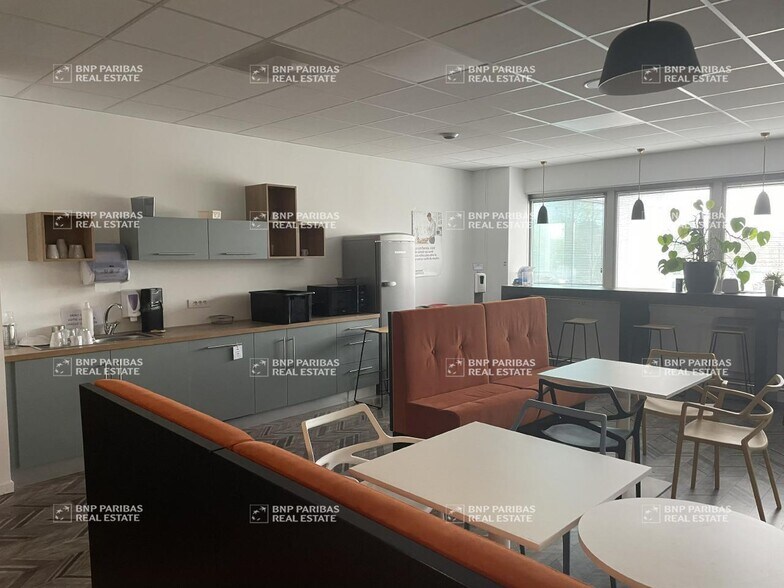Bureau dans Montbonnot-Saint-Martin à louer - Photo intérieure - Image 2 de 18