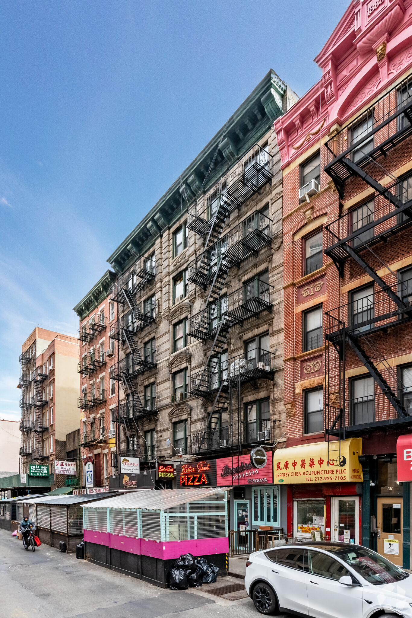 83-85 Baxter St, New York, NY for lease Primary Photo- Image 1 of 6