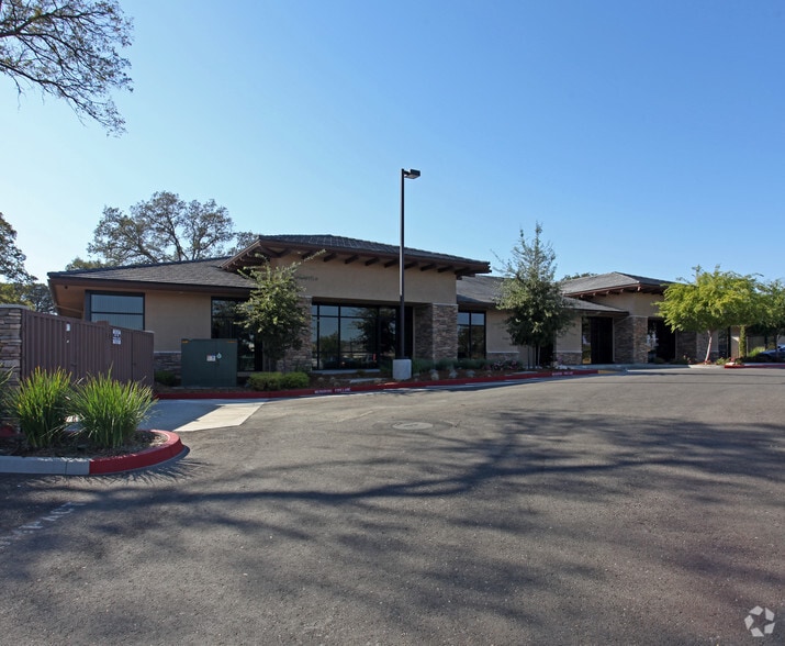 1839 Iron Point Rd, Folsom, CA for lease - Primary Photo - Image 1 of 5
