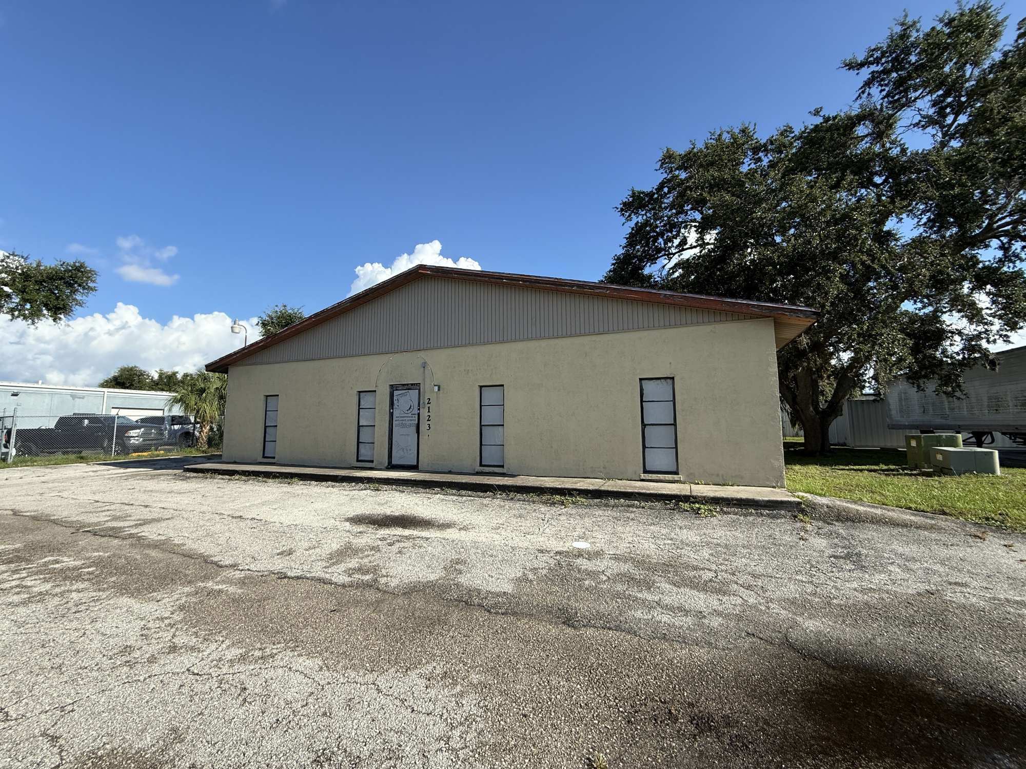 2123 Whitfield Park Ave, Sarasota, FL for sale Building Photo- Image 1 of 5