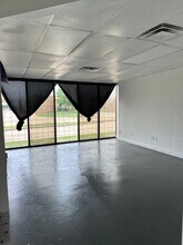 11102 N Stratford Dr, Oklahoma City, OK à vendre Photo du bâtiment- Image 2 de 8