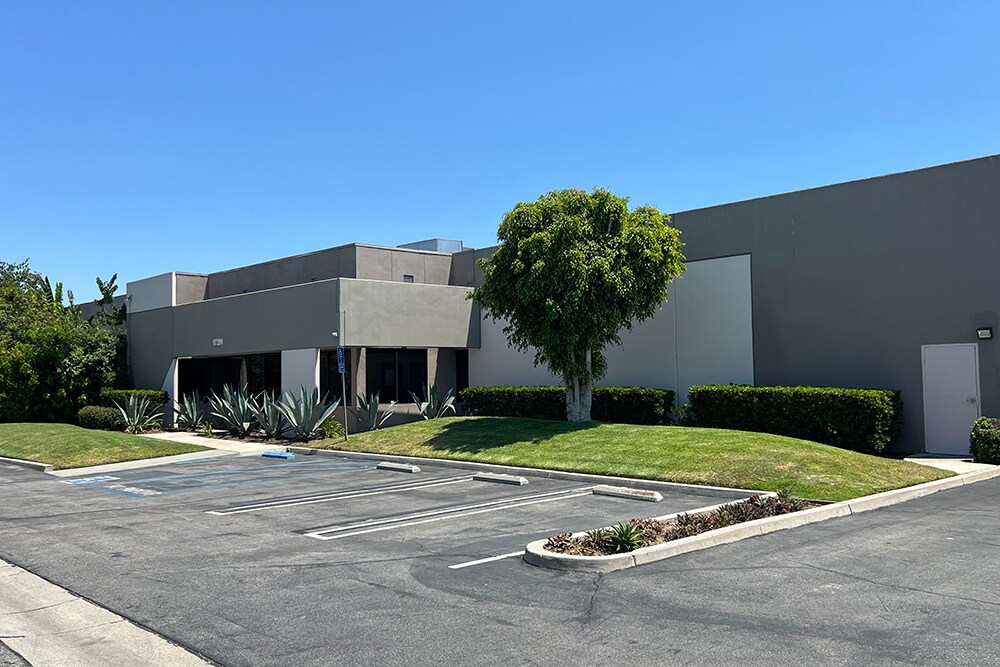 17391 Mount Cliffwood Cir, Fountain Valley, CA à vendre Photo du bâtiment- Image 1 de 1