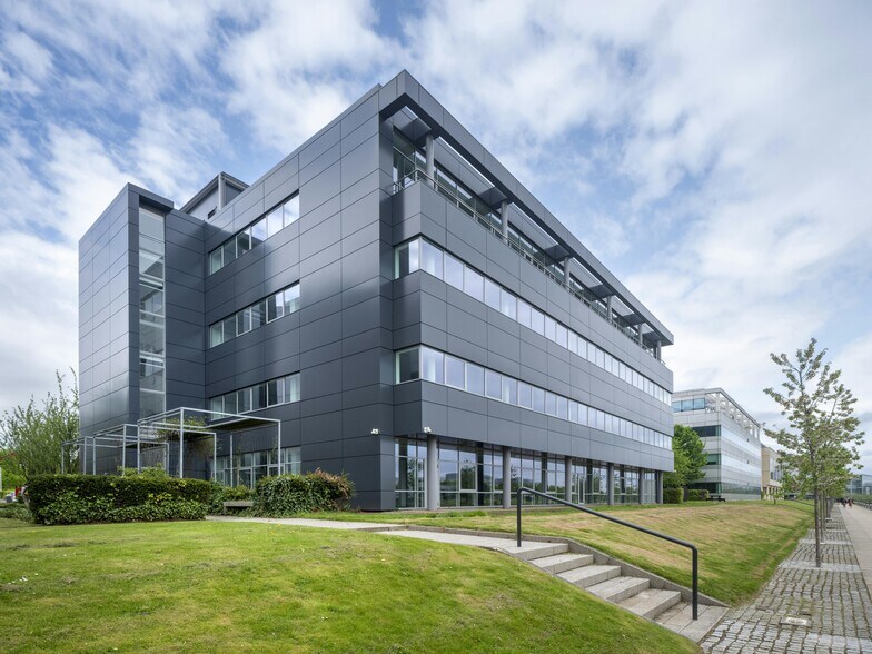 7 Lochside Ave, Edinburgh à louer - Photo du bâtiment - Image 2 de 6