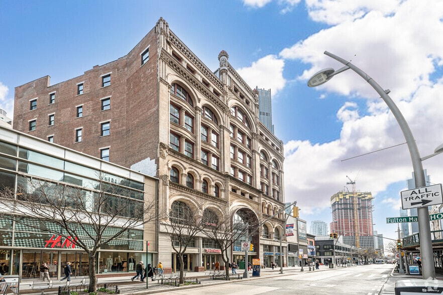 505 Fulton St, Brooklyn, NY for lease - Building Photo - Image 3 of 5