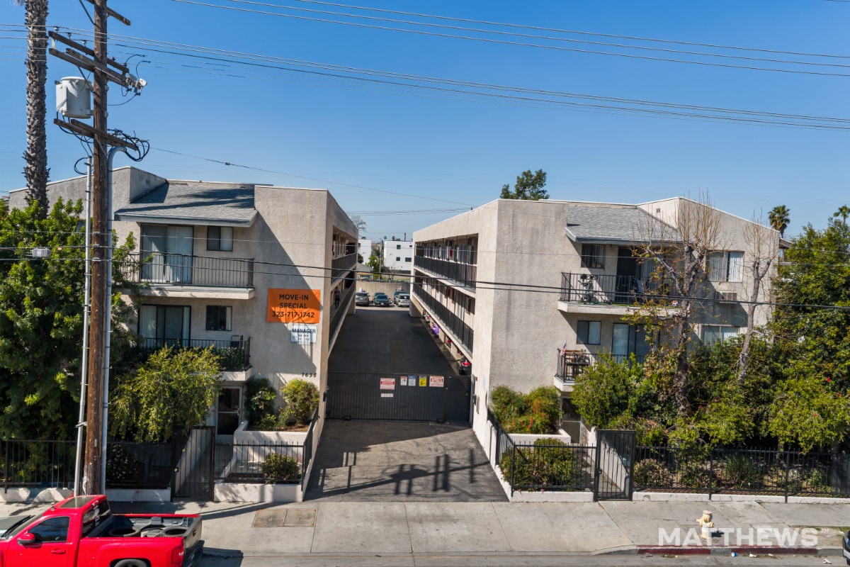 7635 Lankershim Blvd, North Hollywood, CA à vendre Photo principale- Image 1 de 5
