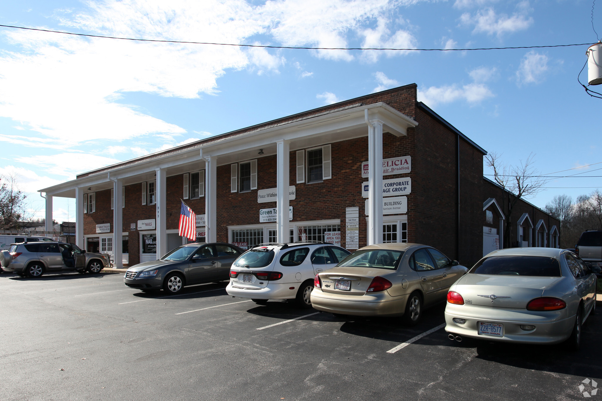 203 N Harrison Ave, Cary, NC for sale Primary Photo- Image 1 of 1