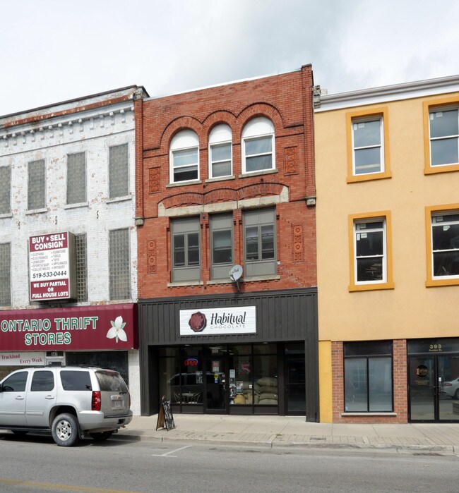 More details for 389 Dundas St, Woodstock, ON - Retail for Sale