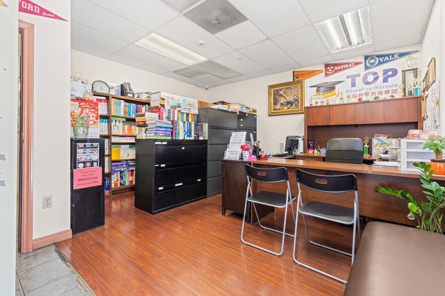 11 W Duarte Rd, Arcadia, CA for sale - Building Photo - Image 3 of 18