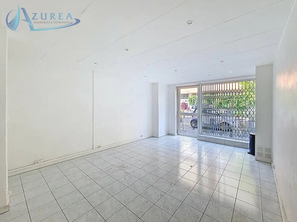 Retail in Nice for lease Interior Photo- Image 1 of 7