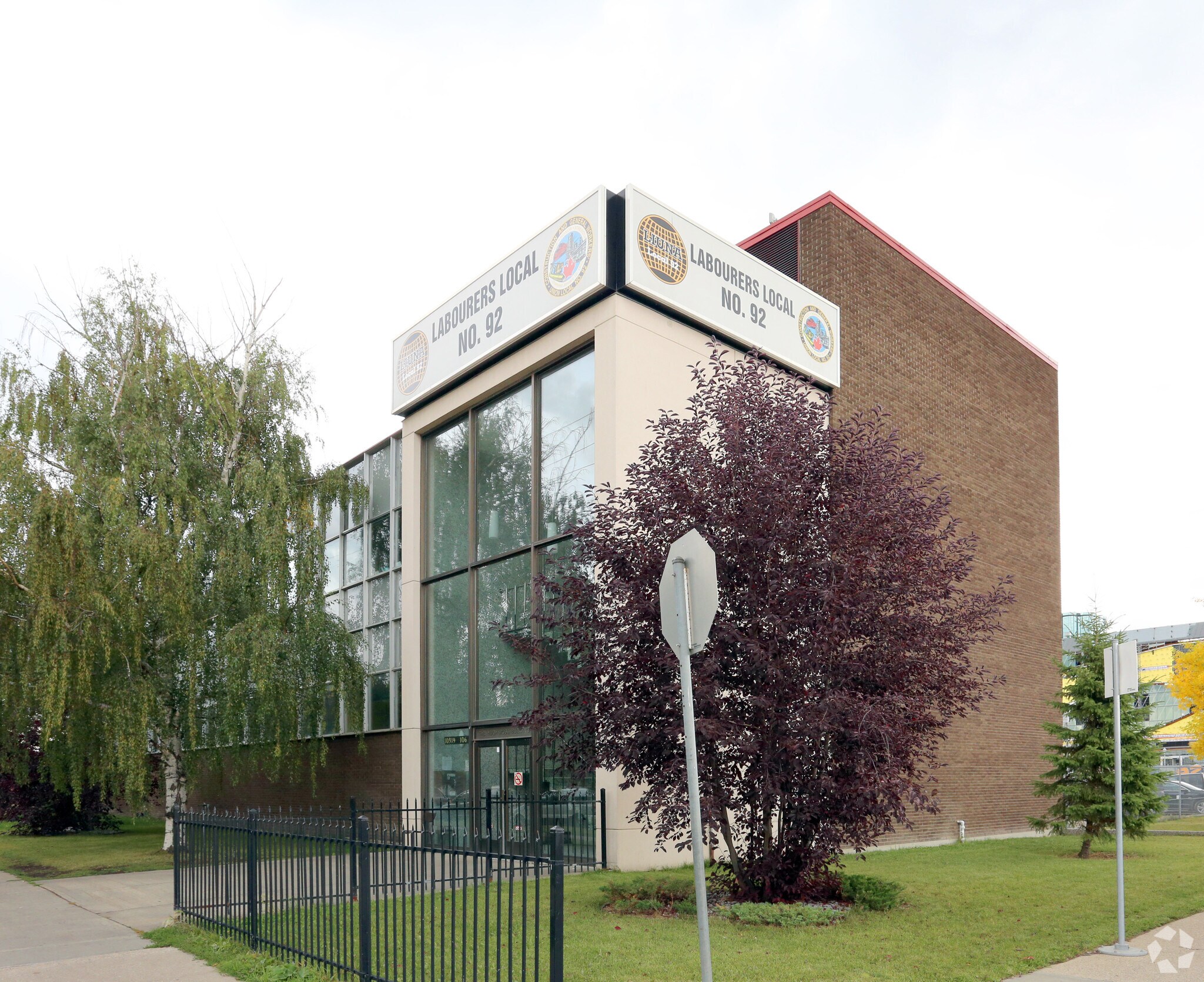 10319 106 Ave NW, Edmonton, AB à vendre Photo principale- Image 1 de 1