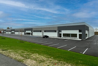 Plus de détails pour 3220 Northridge Dr NW, Grand Rapids, MI - Industriel à louer